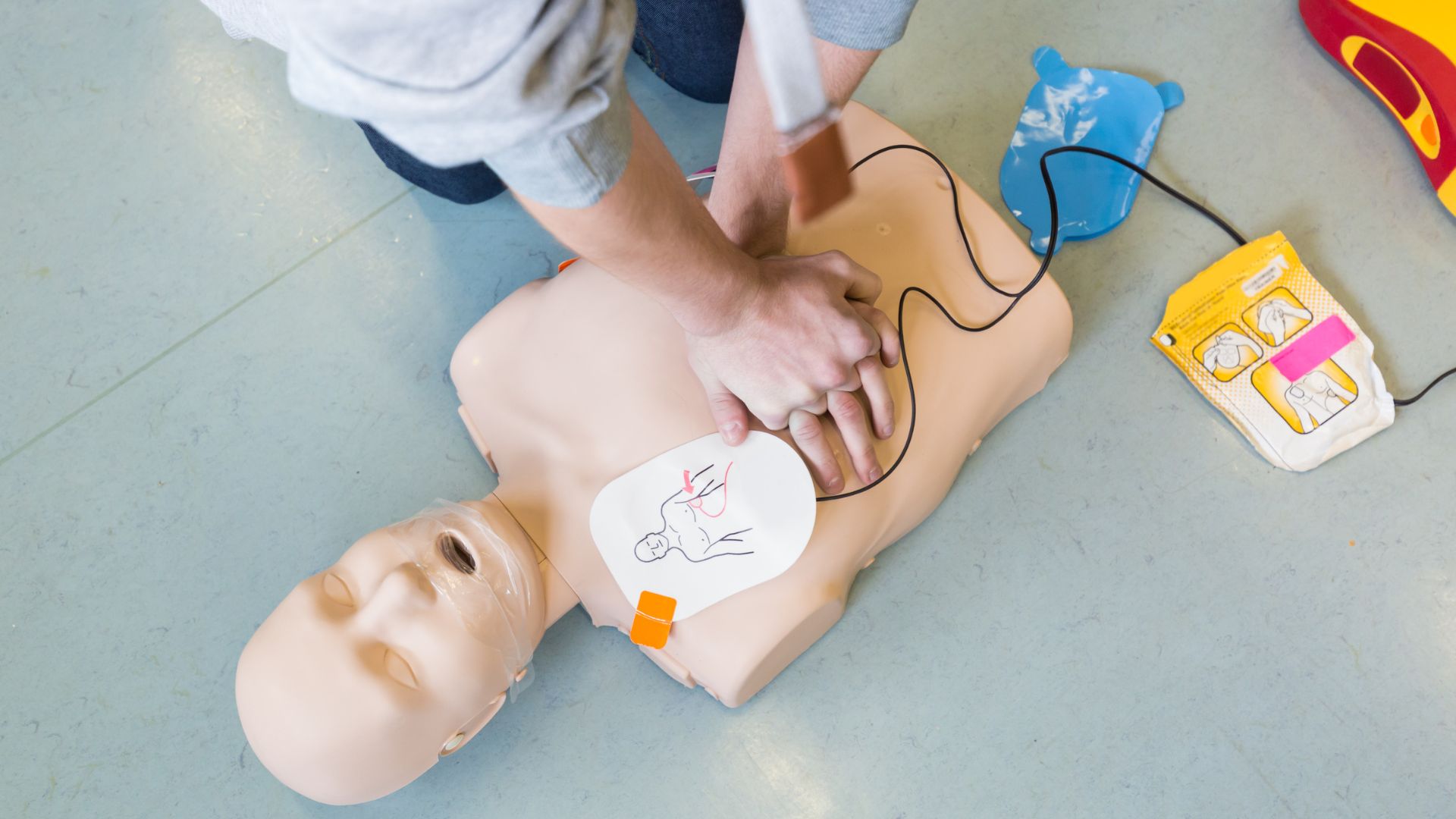 Understanding the Difference Between CPR and Automated External Defibrillation (AED)